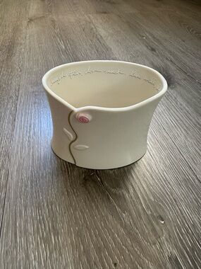 Lenox porcelain oval candle holder — Sandra Magsamen
Magsamen: Simply Said